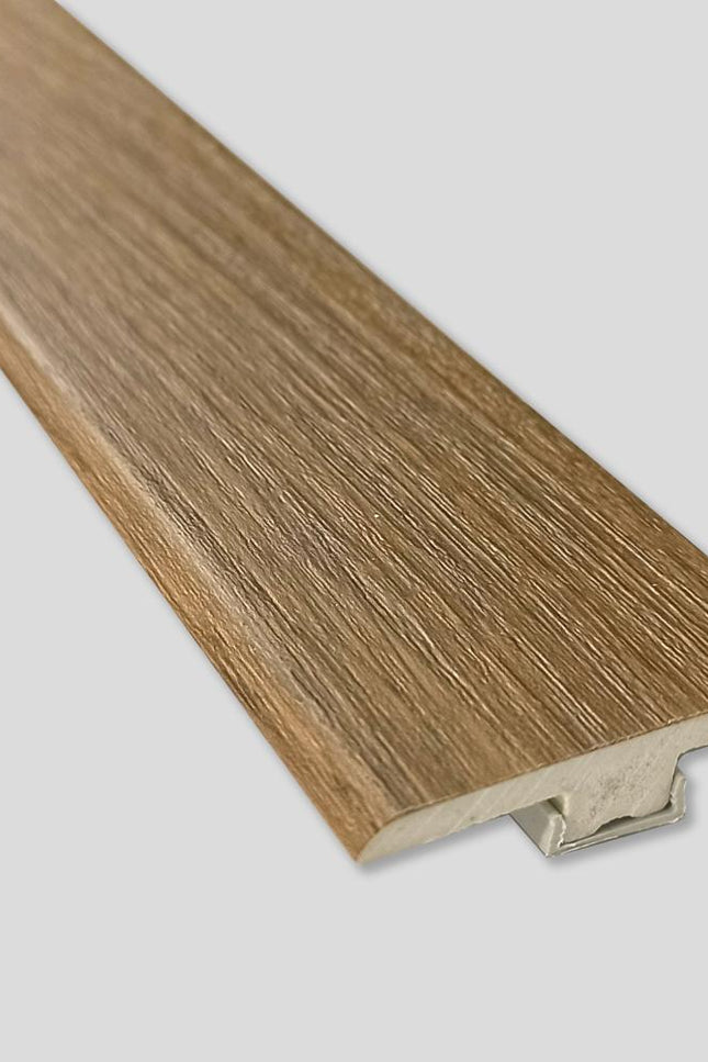 PERFIL T ROBLE TOSTADO